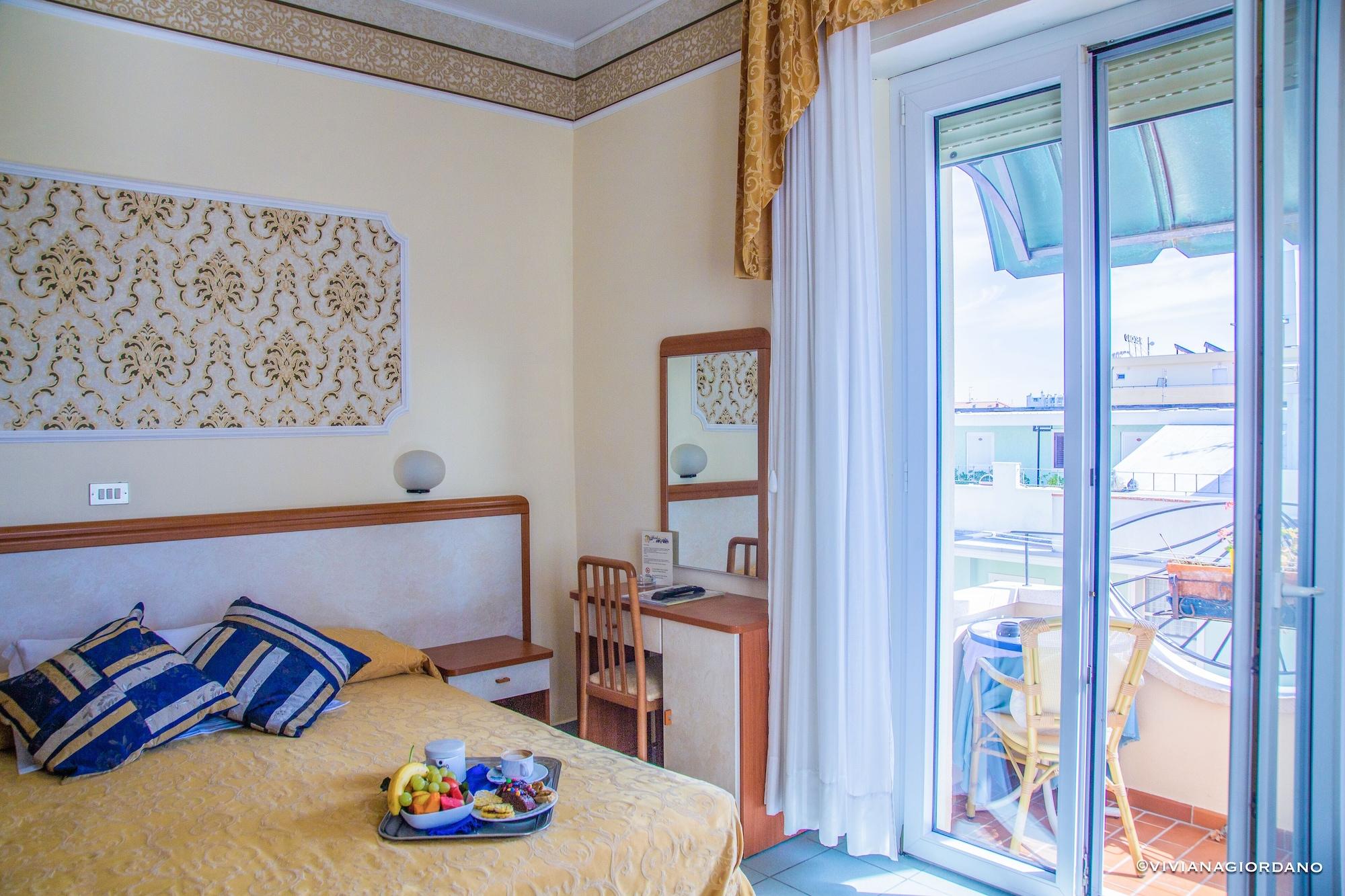 Hotel River Fronte Mare Con Piscina Rimini Exteriér fotografie