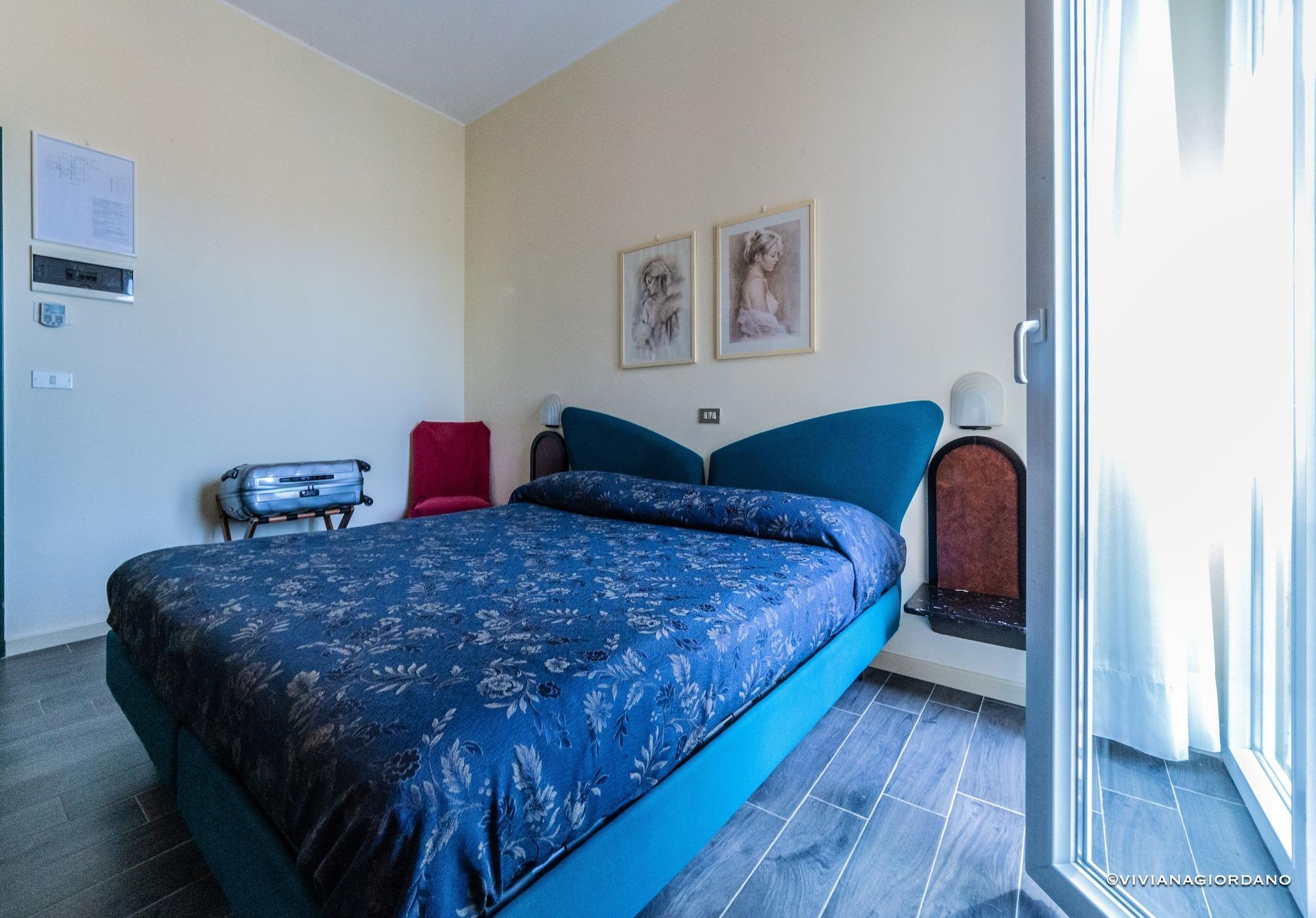 Hotel River Fronte Mare Con Piscina Rimini Exteriér fotografie